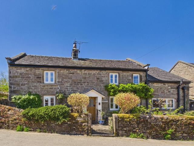 House for sale in Froggatt, East Midlands
