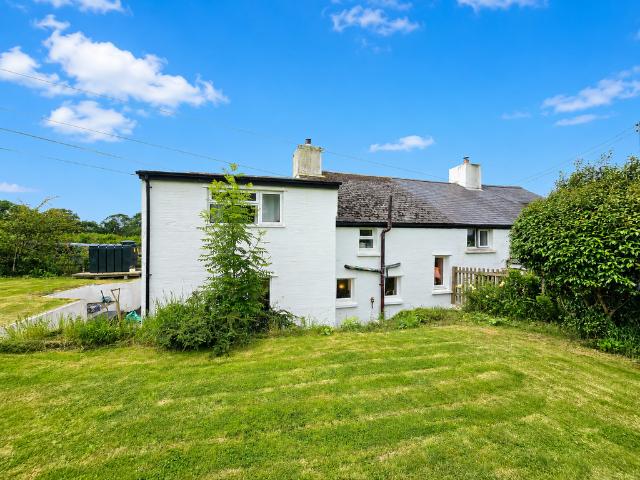 House for sale in Weir Quay, Devon