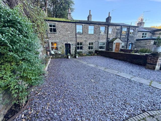 House for sale in Kitchenroyd, Kirklees