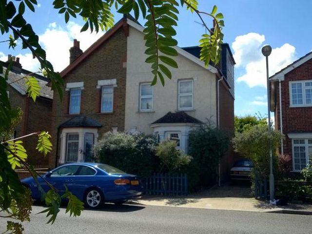House for sale in Hook, Greater London