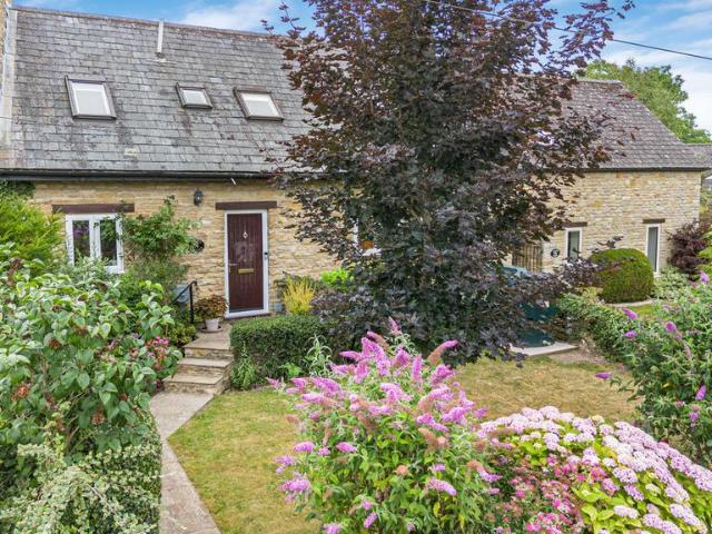 House for sale in Evershot, Oxfordshire