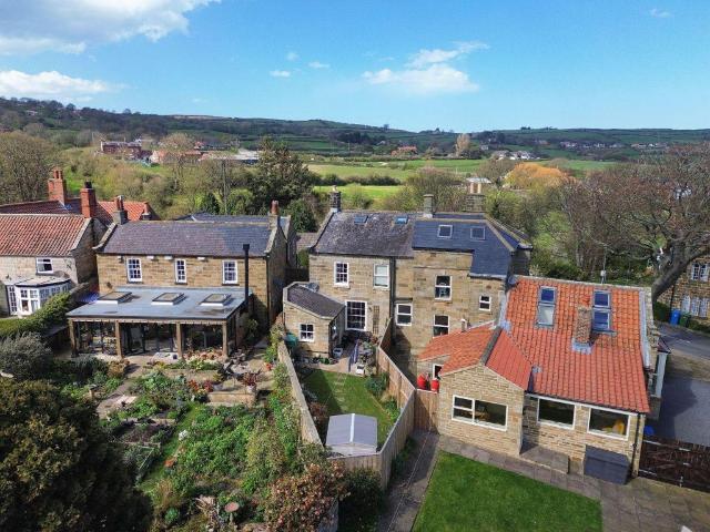 House for sale in Fylingdales, Fylingthorpe