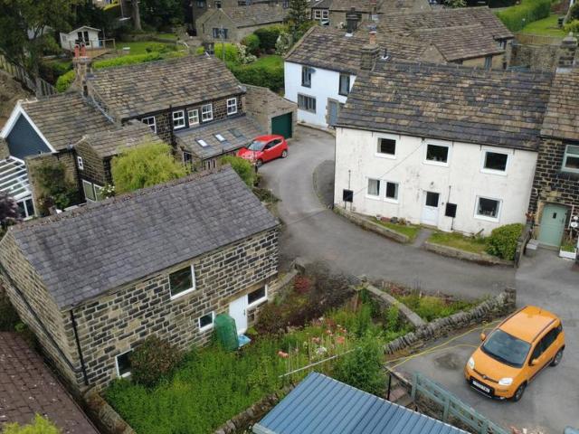 House for sale in Thurlstone, South Yorkshire