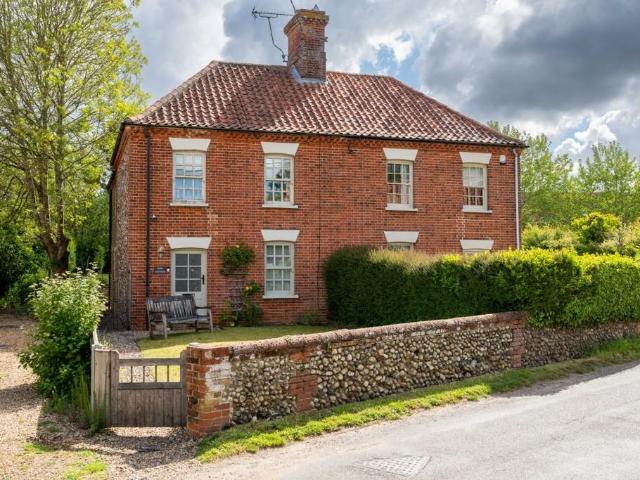 House for sale in Comers, Norfolk