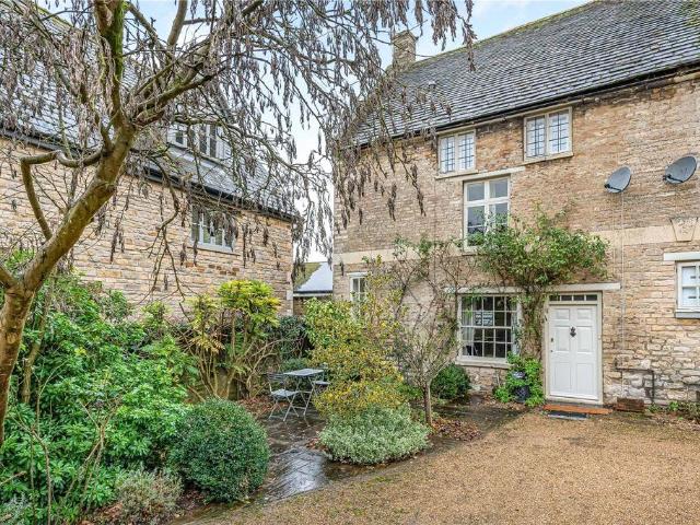 House for sale in Oundle