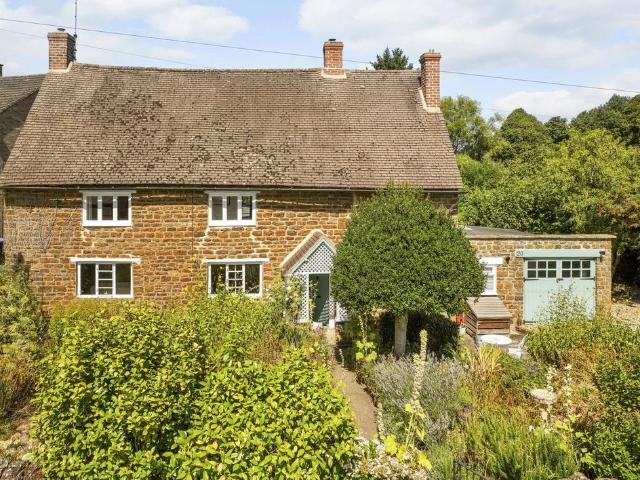 House for sale in Byfield