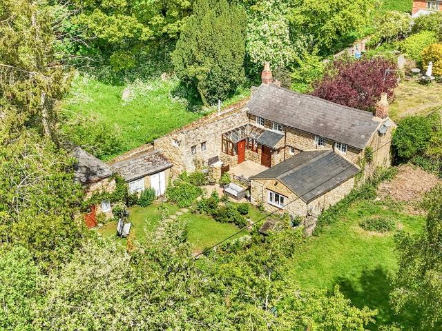 House for sale in Byfield