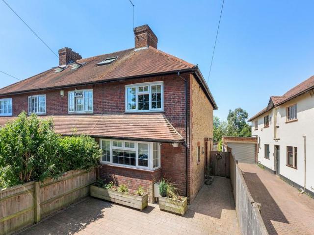 House for sale in Beaconsfield, Penn Bottom