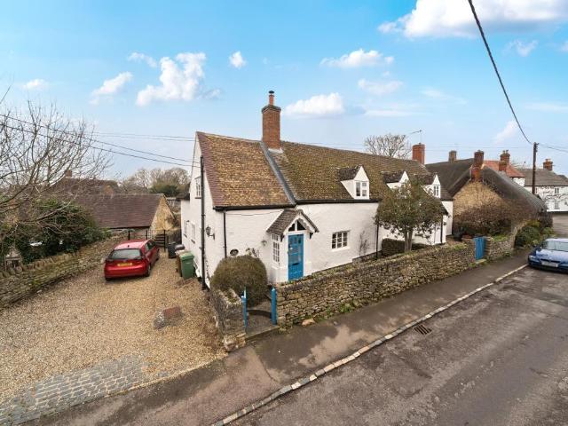 House for sale in Dromore, Oxfordshire