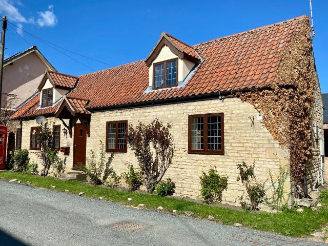 House for sale in Barholm, Lincolnshire