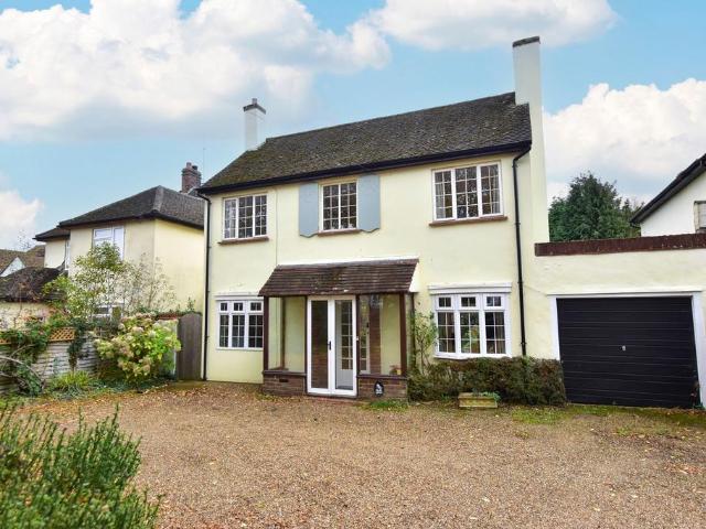 House for sale in Batchworth, Hertfordshire
