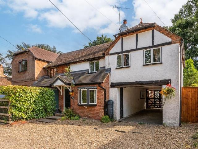 House for sale in Eversley, Hart