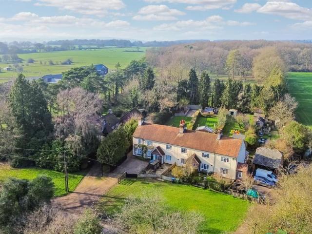 House for sale in Pouchen End, Hertfordshire