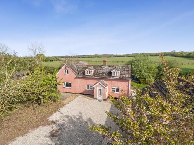 House for sale in Bedingfield, Suffolk