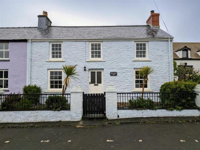House for sale in Trefin, Wales