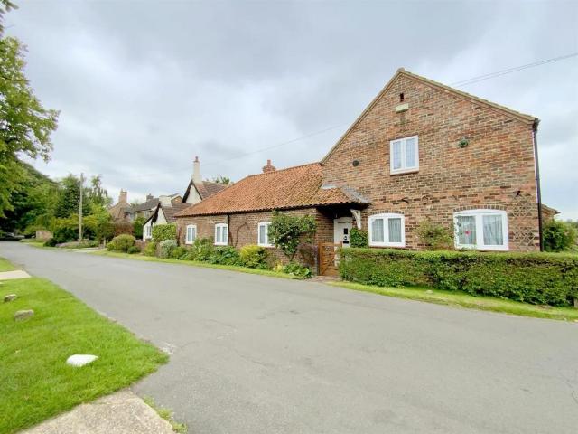 House for sale in Bradley, North East Lincolnshire