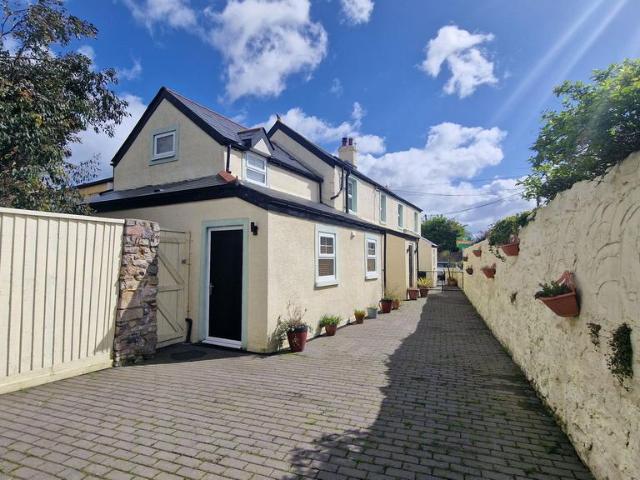 House for sale in Porthcawl, Newton