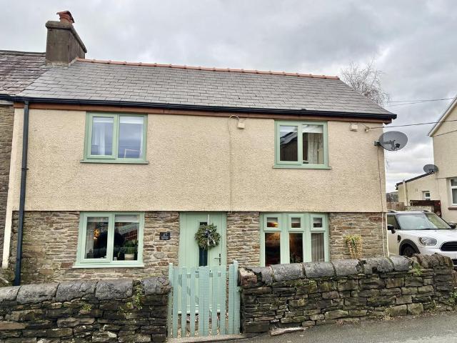 House for sale in Cilybebyll, Alltwen