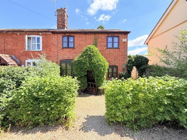 House for sale in Bedingfield, Suffolk