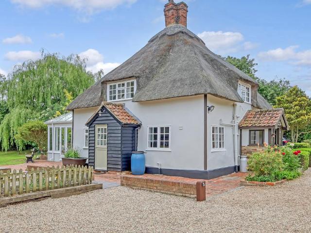 House for sale in Duton Hill, Essex