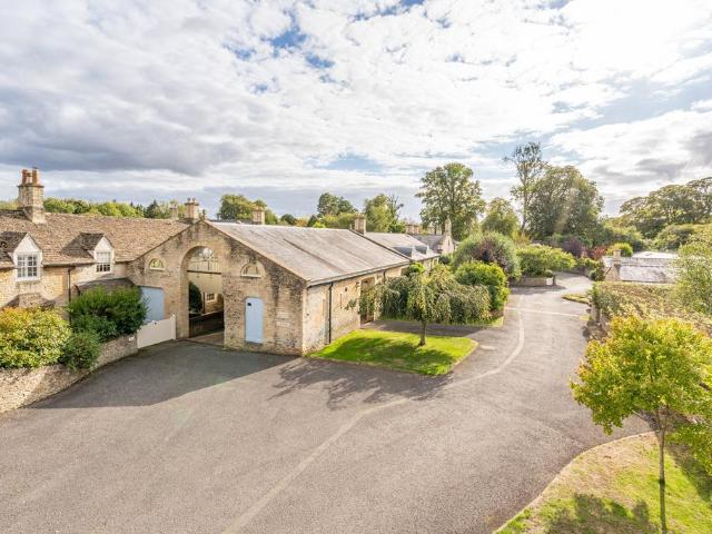 House for sale in Fossebridge, Gloucestershire