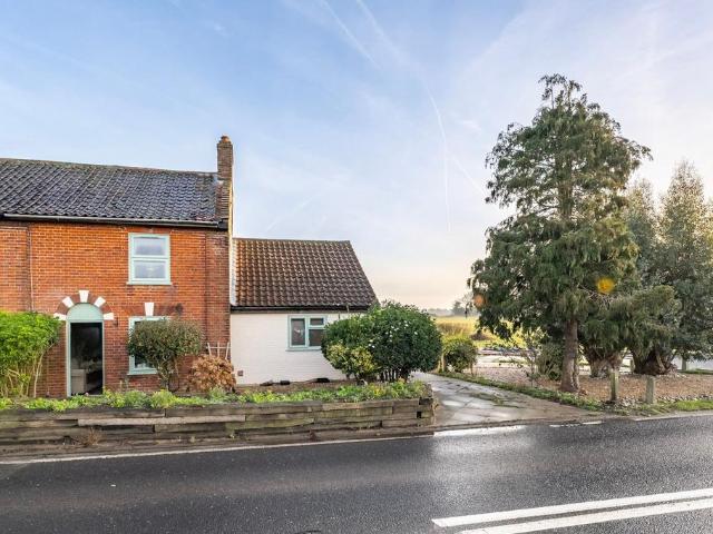 House for sale in Roughton, Comers