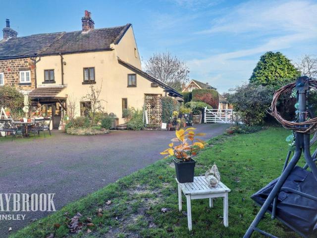 House for sale in Ardsley, South Yorkshire