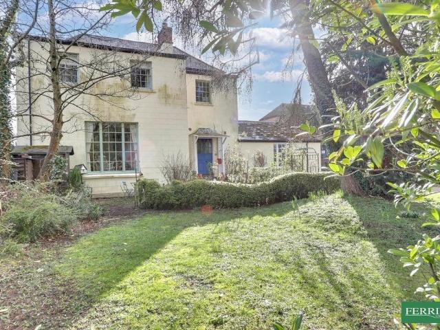 House for sale in Bromsberrow Heath, Gloucestershire