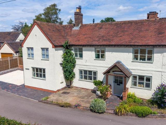House for sale in No Man's Heath, Gun Hill