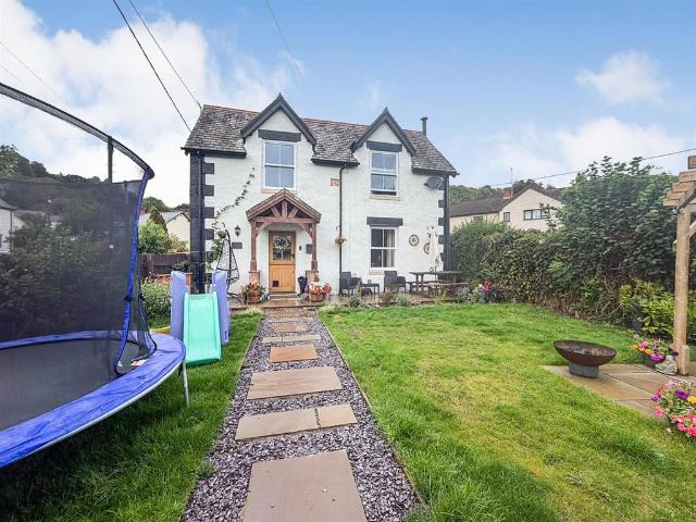House for sale in Glyn Ceiriog, Wales