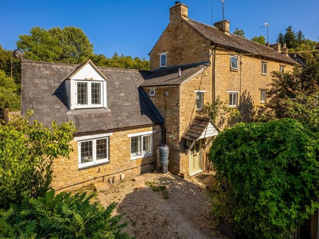 House for sale in Charlbury, West Oxfordshire