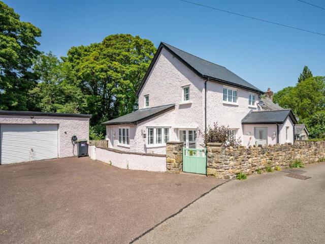 House for sale in Llanfoist Fawr, Govilon