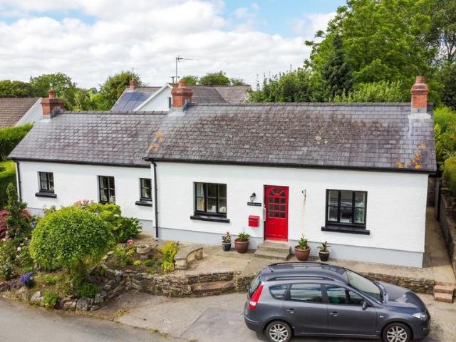 House for sale in Begelly, Wales