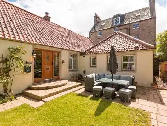 House for sale in Ormiston