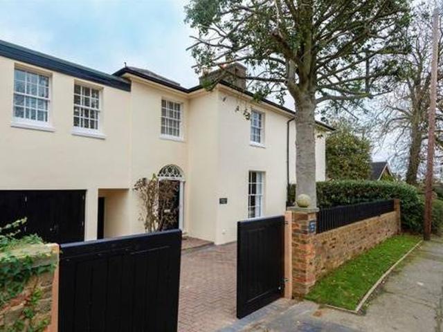 House for sale in Hertfordshire