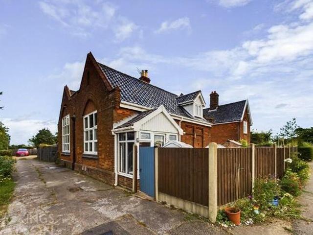 House for sale in East Bank, Norfolk