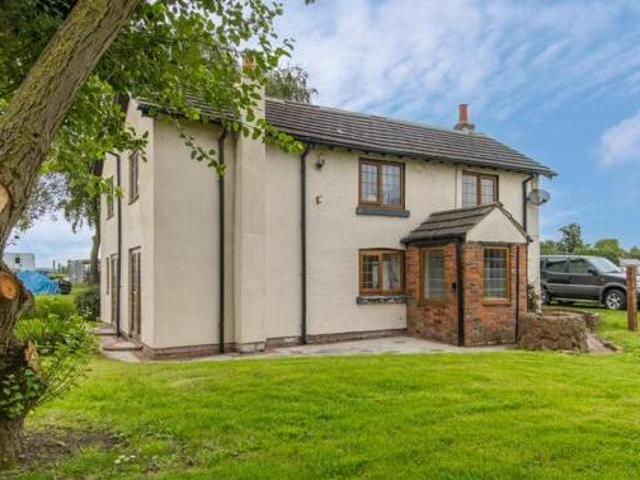 House for sale in Widnes