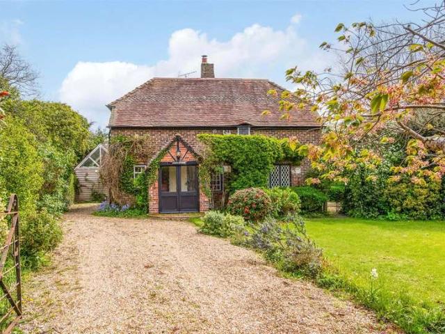 Cottage for sale in Littlecote, West Sussex