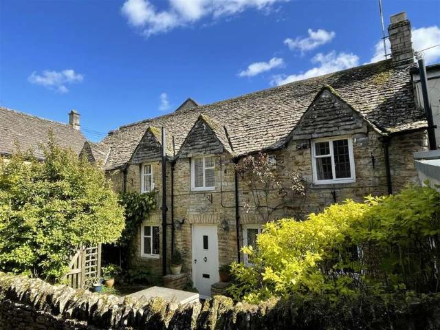 Cottage for sale in Fossebridge, Gloucestershire
