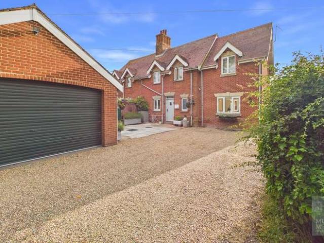 Cottage for sale in Eastbridge, Suffolk