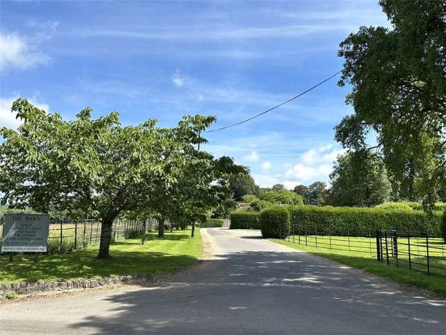 Cottage for sale in Littlecote, West Sussex
