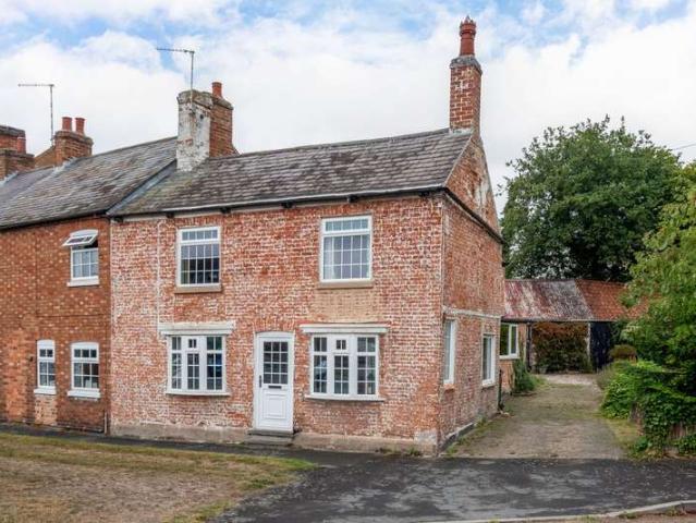 Cottage for sale in Barton In Fabis, East Midlands