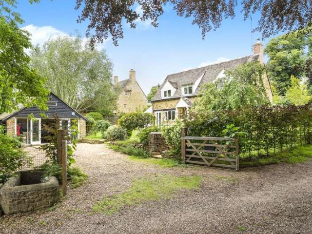 Cottage for sale in Evershot, Oxfordshire