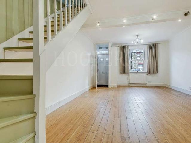 Cottage for sale in London Borough of Brent, Greater London