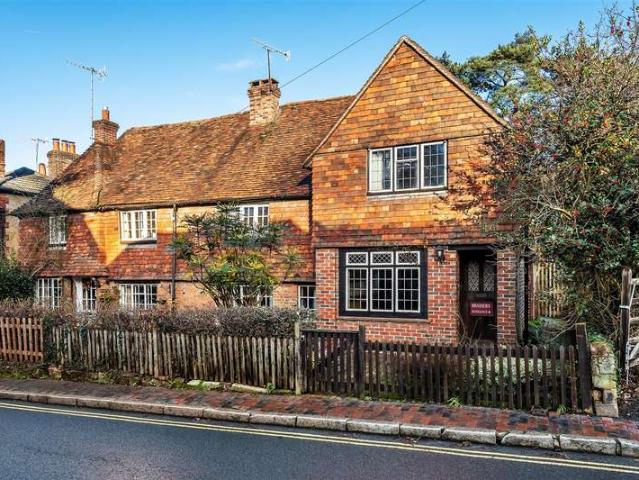 Cottage for sale in Hillview, Surrey