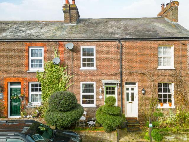 Cottage for sale in Pouchen End, Hertfordshire