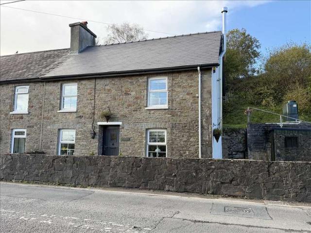 Cottage for sale in Gorslas, Cwm-mawr