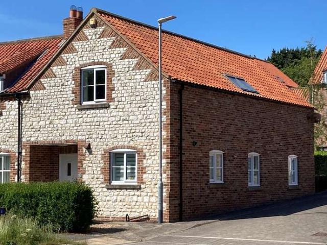 Cottage for sale in Flamborough