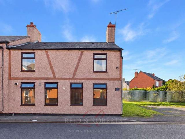 Cottage for sale in Penycae, Wales