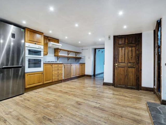 Cottage for sale in Winterbourne, South Gloucestershire